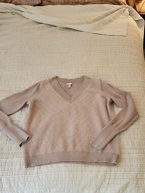 Stella & Dot Dusty Mauve V-Neck Sweater